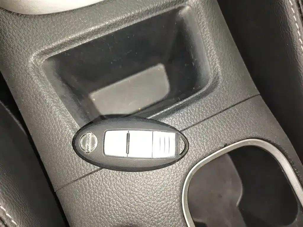 Nissan Tiida 2022 из CN, фото 9