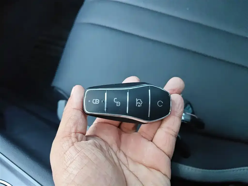 BYD Seal 05 DM-i 2025 из CN, фото 2