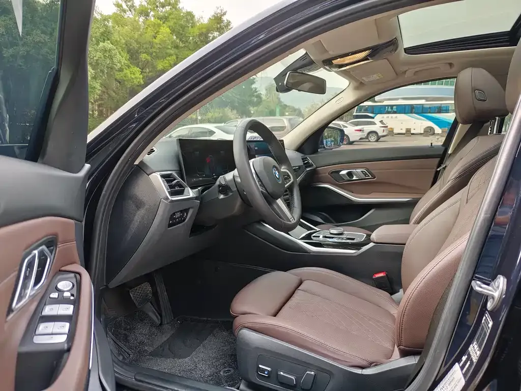 BMW i3 2024 из CN, фото 5
