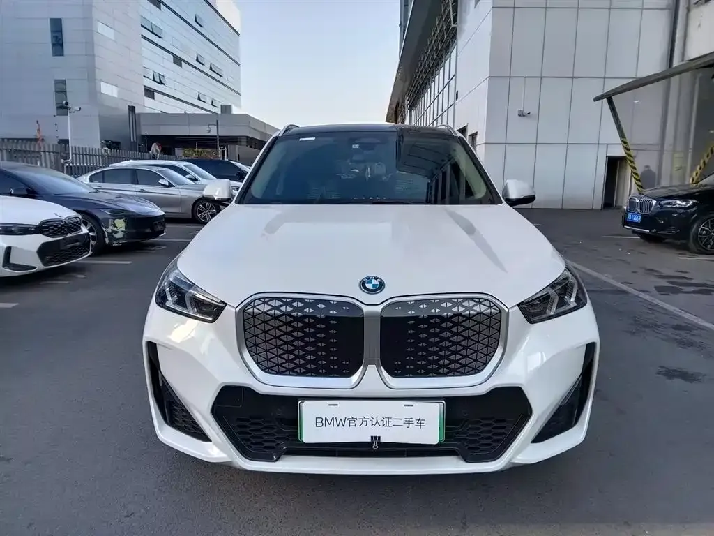 BMW iX1 2025 из CN, фото 7