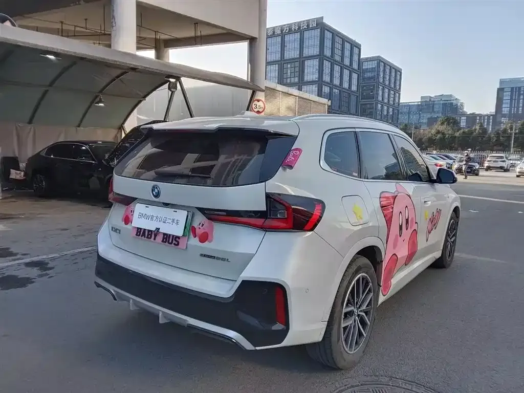 BMW iX1 2025 из CN, фото 4