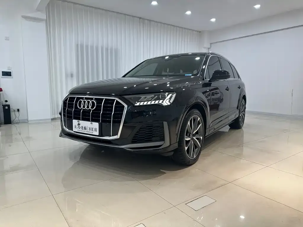 Audi Q7 2023 из CN, фото 1