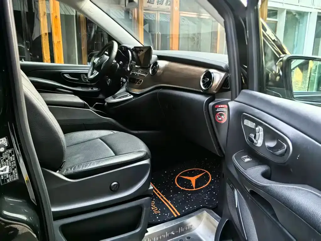 Mercedes-Benz V-Class 2021 из CN, фото 8
