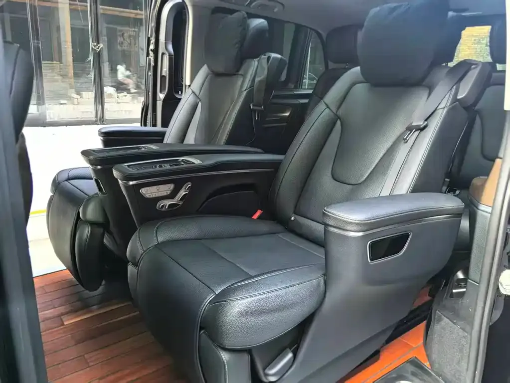 Mercedes-Benz V-Class 2021 из CN, фото 2