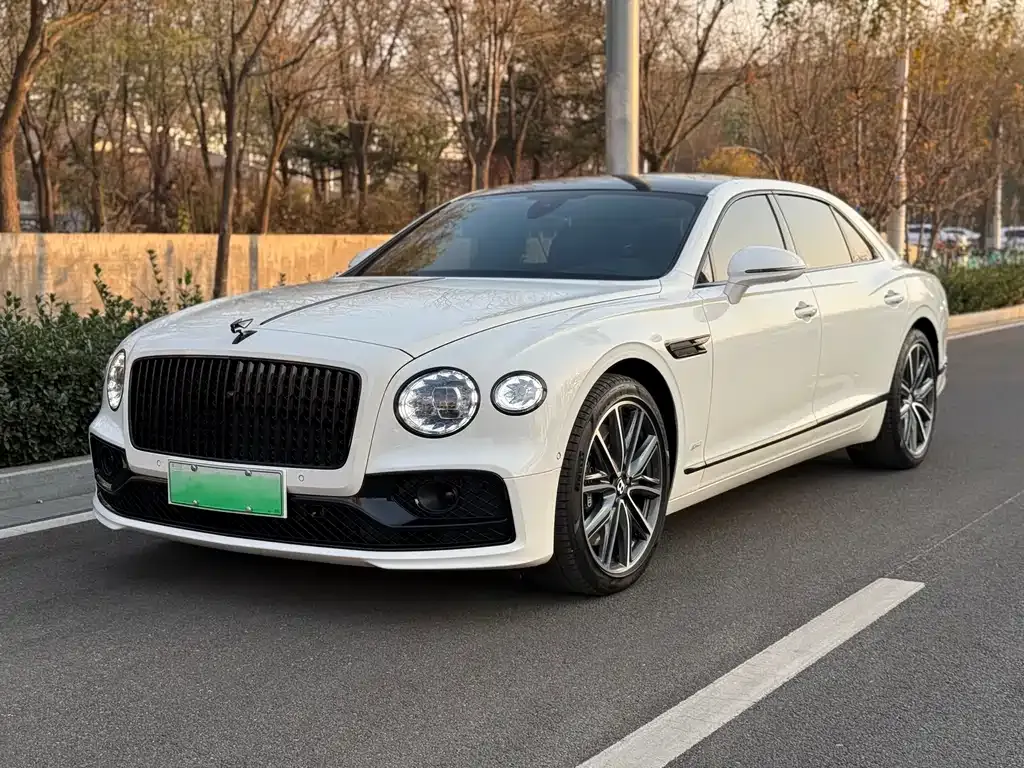 Bentley Flying Spur PHEV 2023 из CN, фото 7