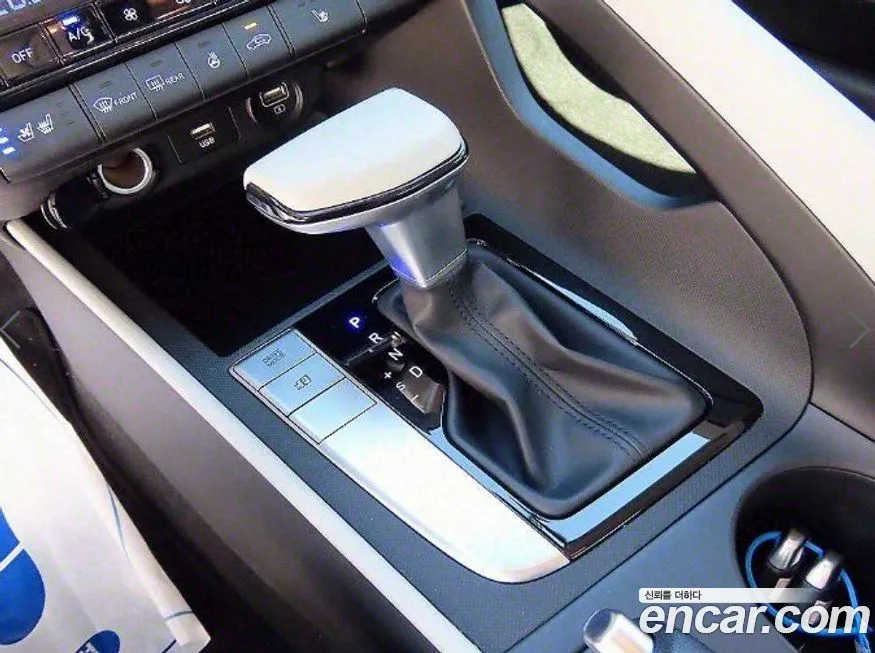 Hyundai AVANTE — фото 4