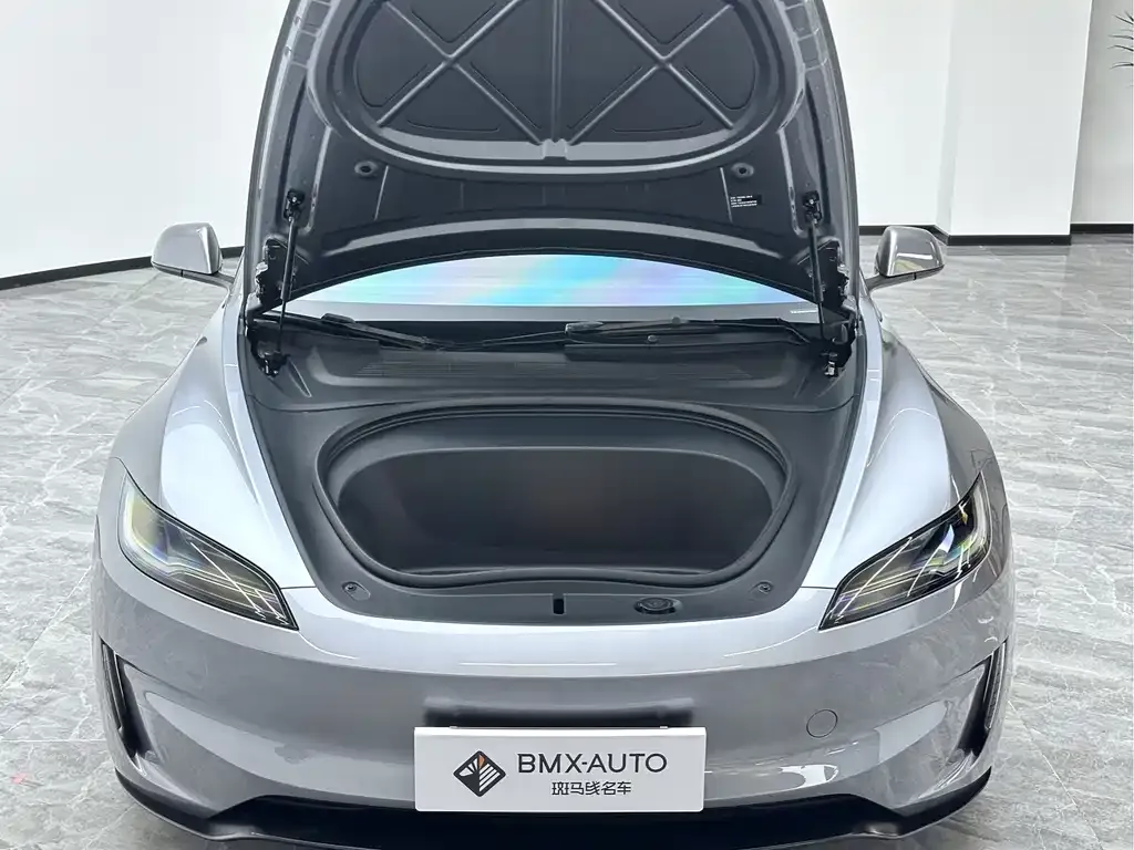 Tesla Model 3 — фото 5