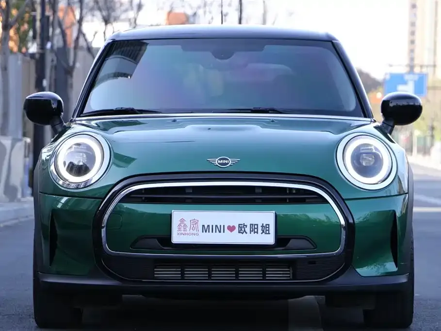 MINI Cooper (3-door) 2024 из CN, фото 2