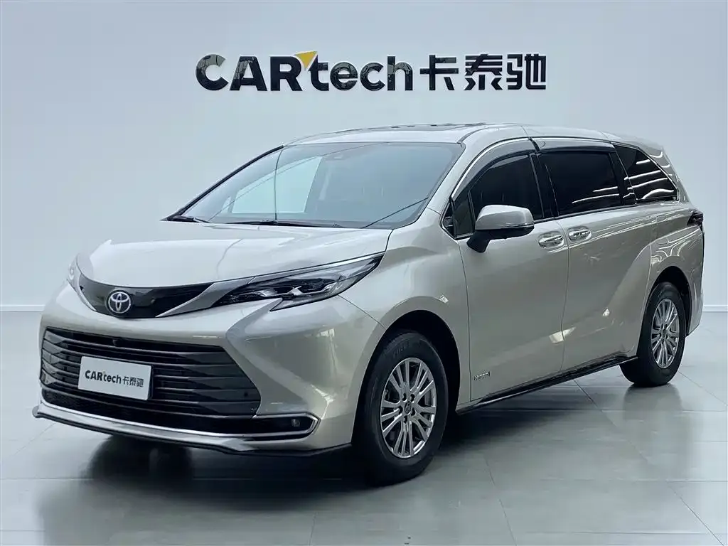 Toyota Sienna 2022 из CN, фото 1