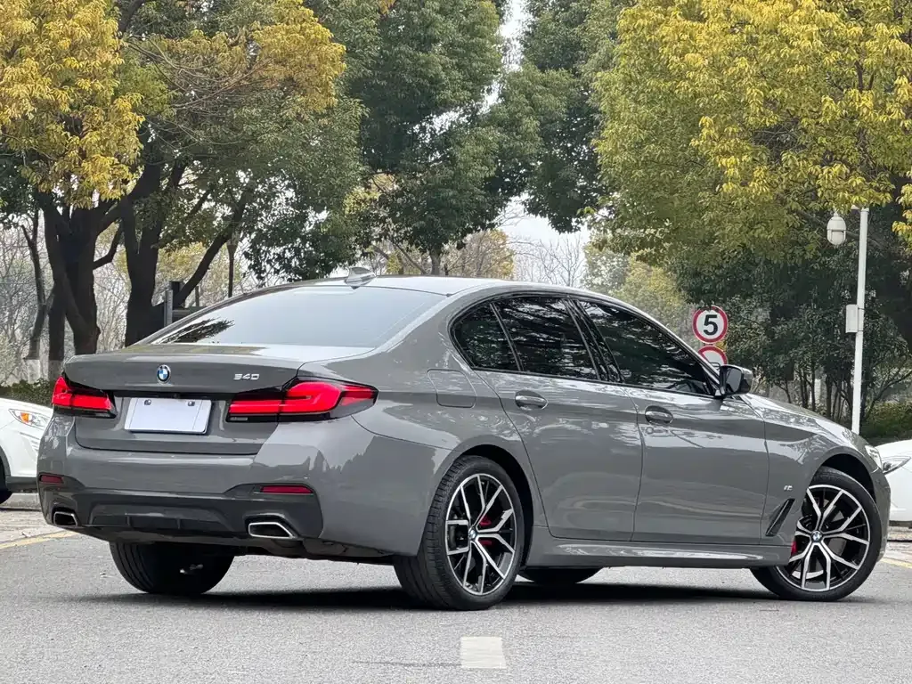 BMW 5 Series (Import) — фото 6