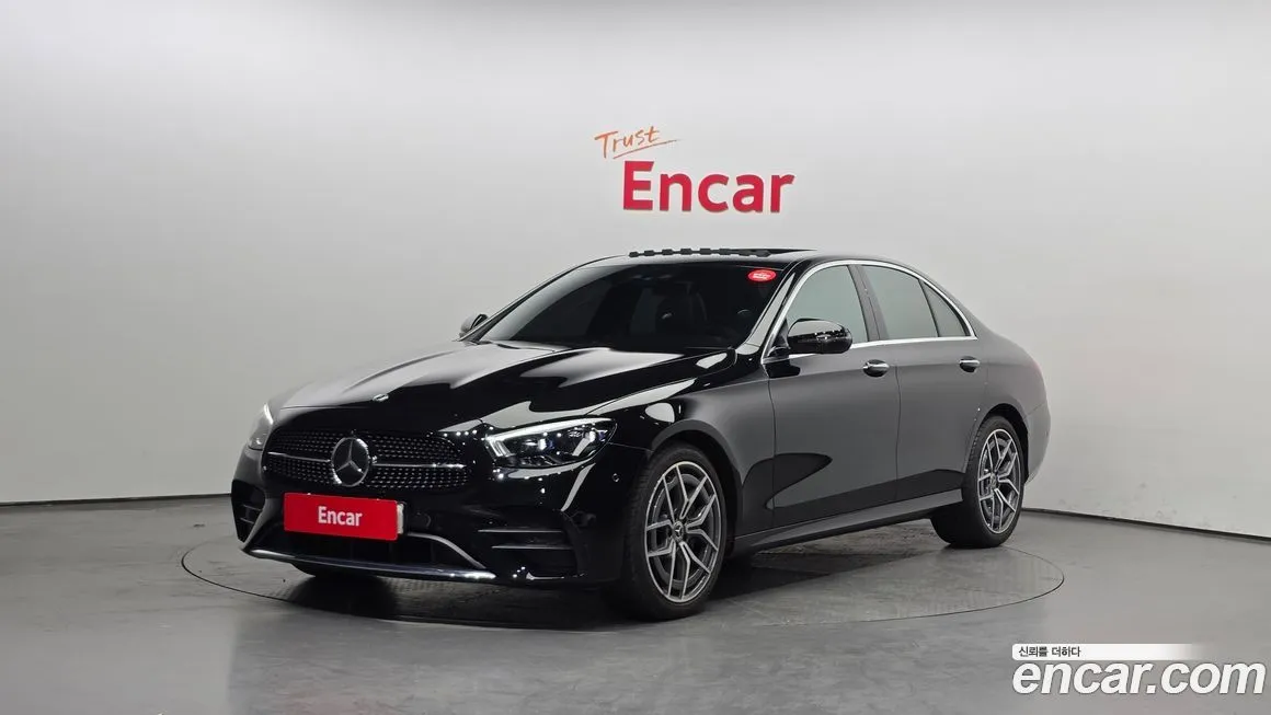 Mercedes-Benz E-Class — фото 1