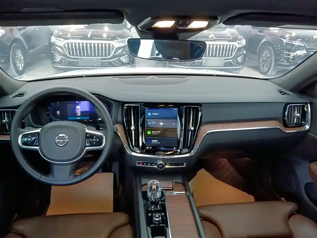 Volvo S60 — фото 10