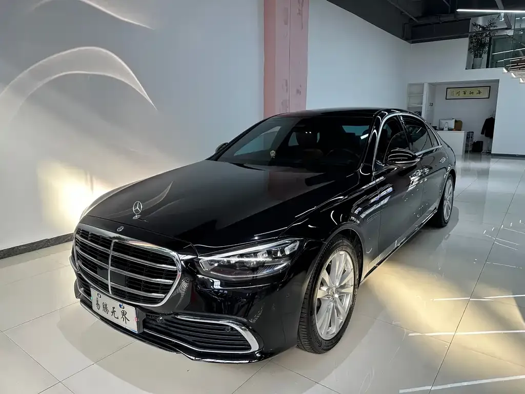 Mercedes-Benz S-Class — фото 1