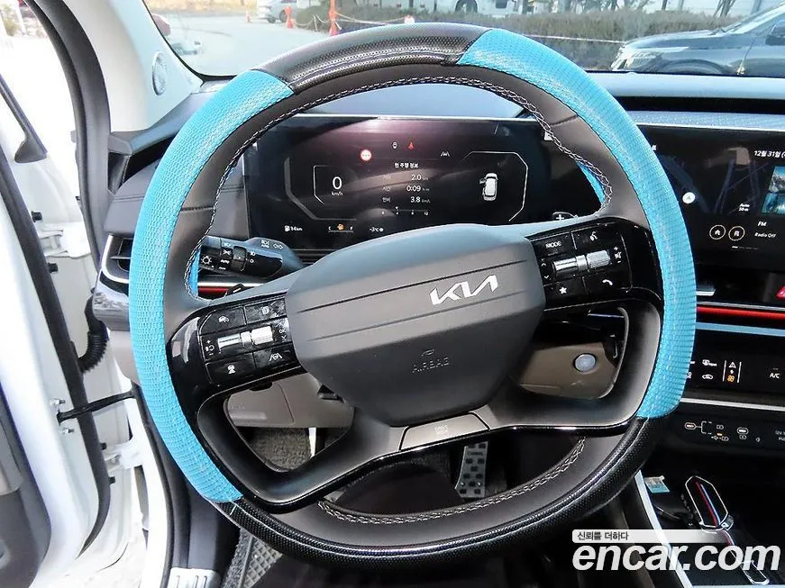 Kia Carnival — фото 9