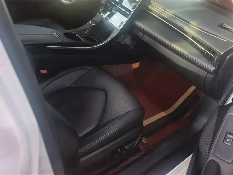 Toyota Avalon 2022 из CN, фото 8