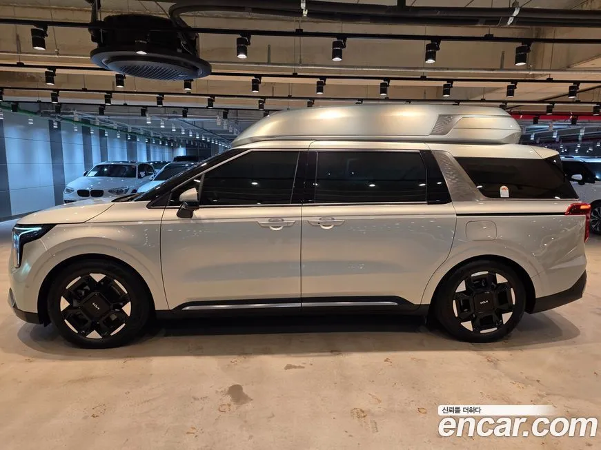 Kia Carnival — фото 10