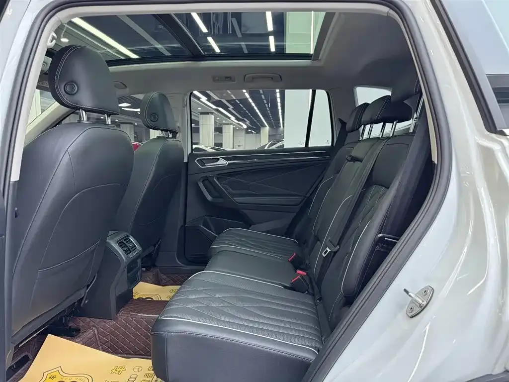 Volkswagen Tiguan L 2024 из CN, фото 6