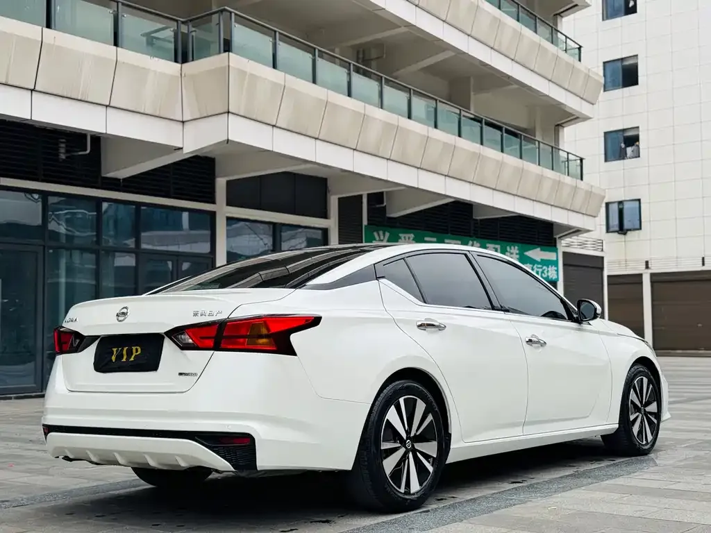Nissan Teana 2022 из CN, фото 3
