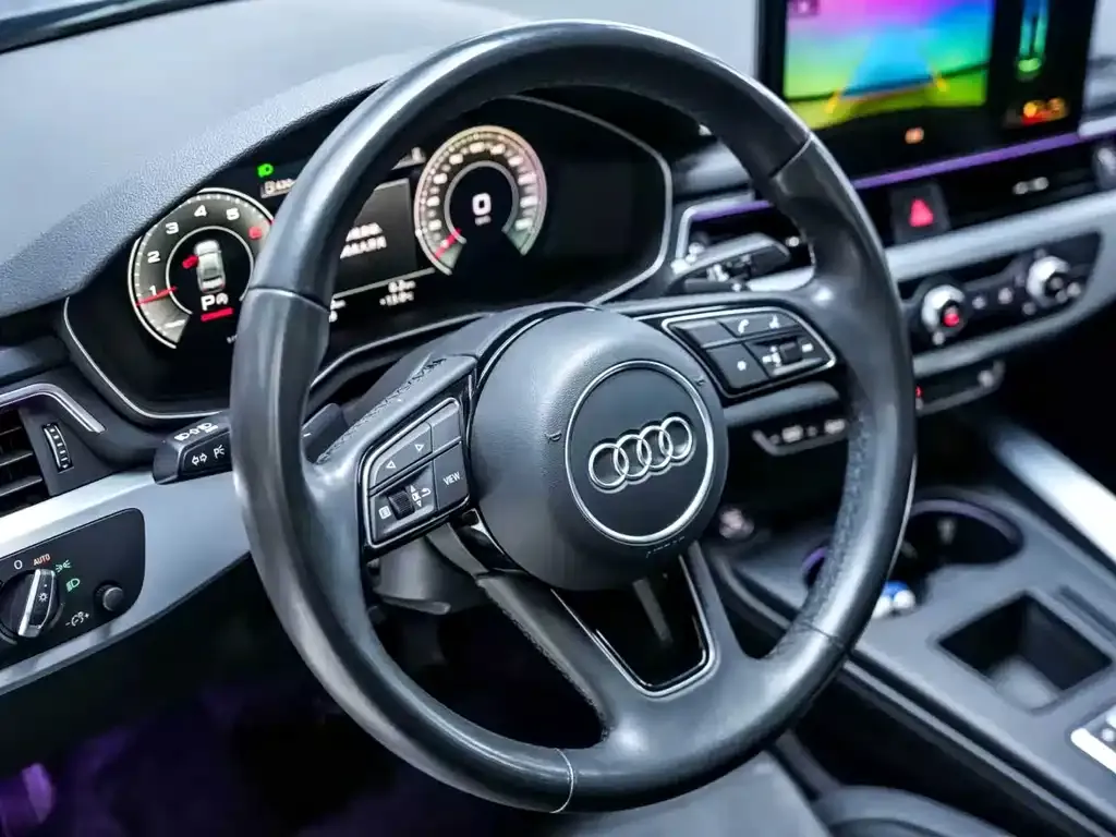 Audi A4L 2022 из CN, фото 6