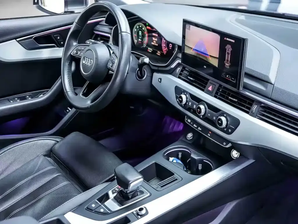 Audi A4L 2022 из CN, фото 4