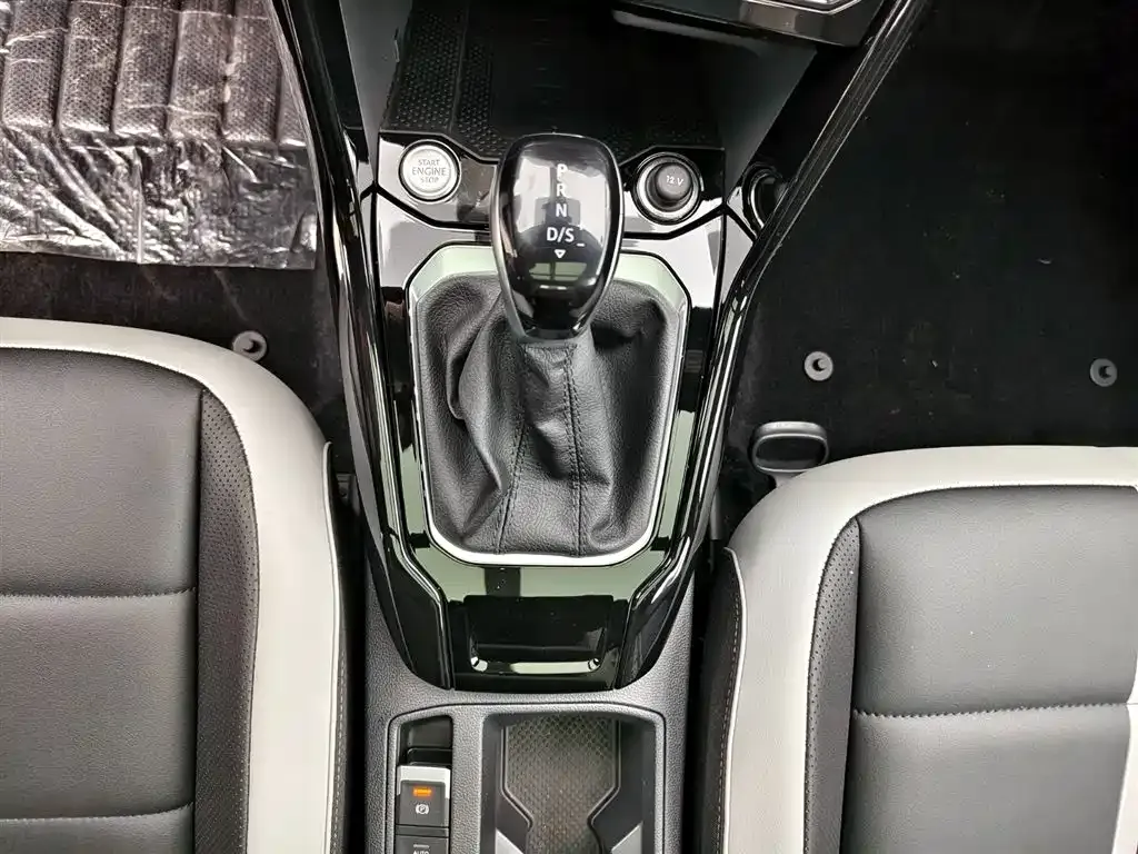 Volkswagen T-Roc 2024 из CN, фото 10