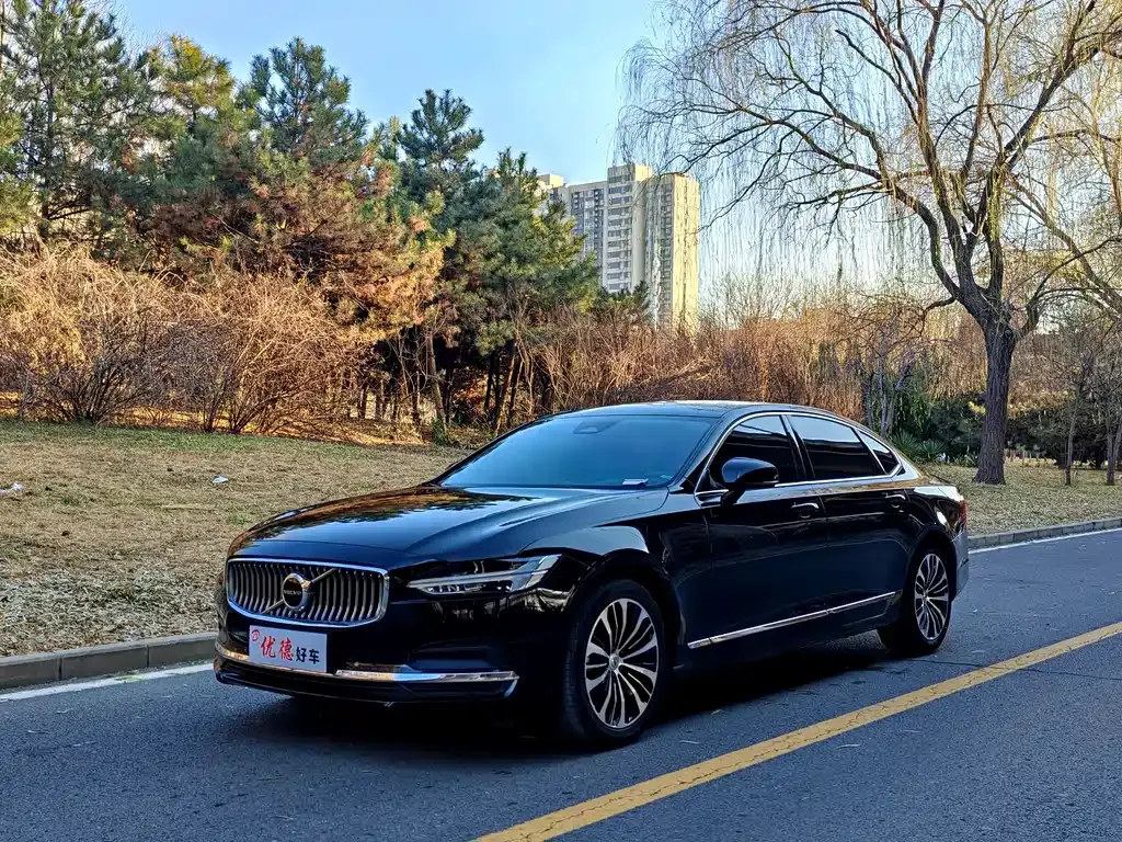 Volvo S90 2023 из CN, фото 1