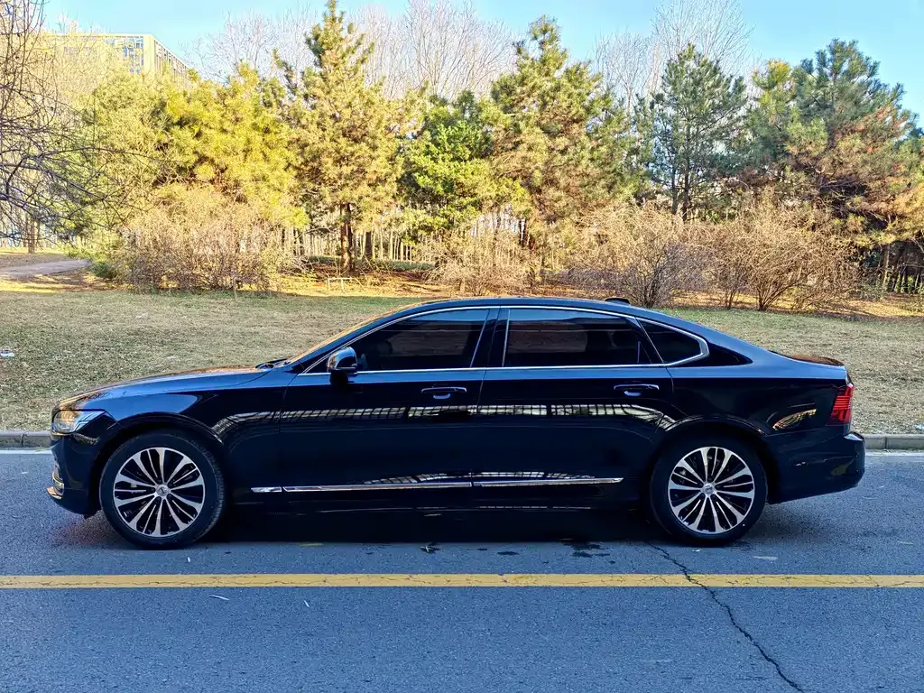 Volvo S90 2023 из CN, фото 8