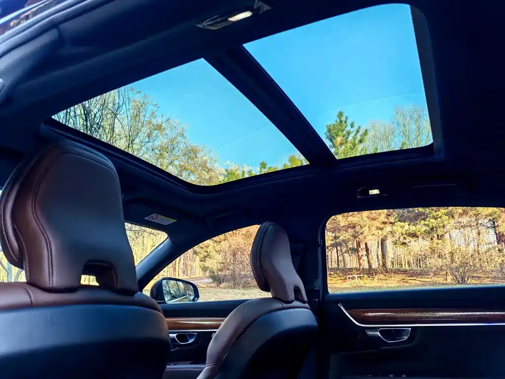 Volvo S90 2023 из CN, фото 3
