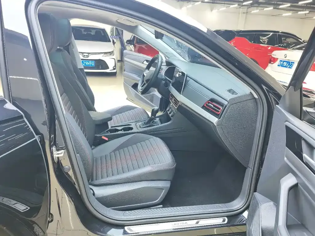 Volkswagen Lavida 2022 из CN, фото 5