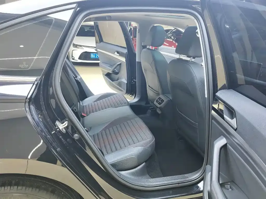 Volkswagen Lavida 2022 из CN, фото 3