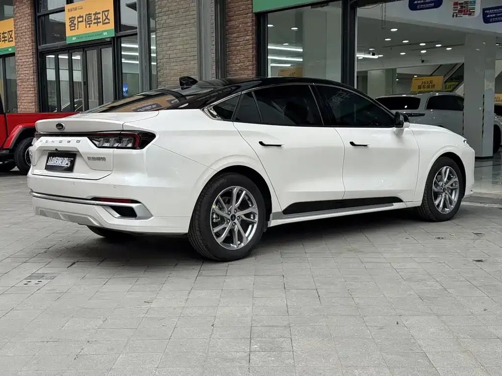 Ford Mondeo 2023 из CN, фото 4