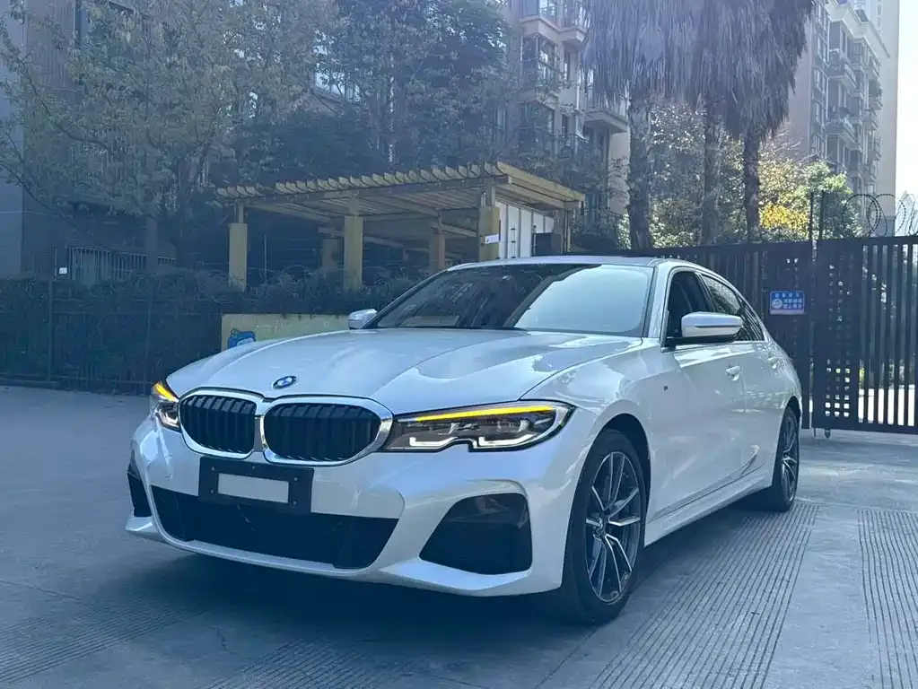 BMW 3 Series — фото 1