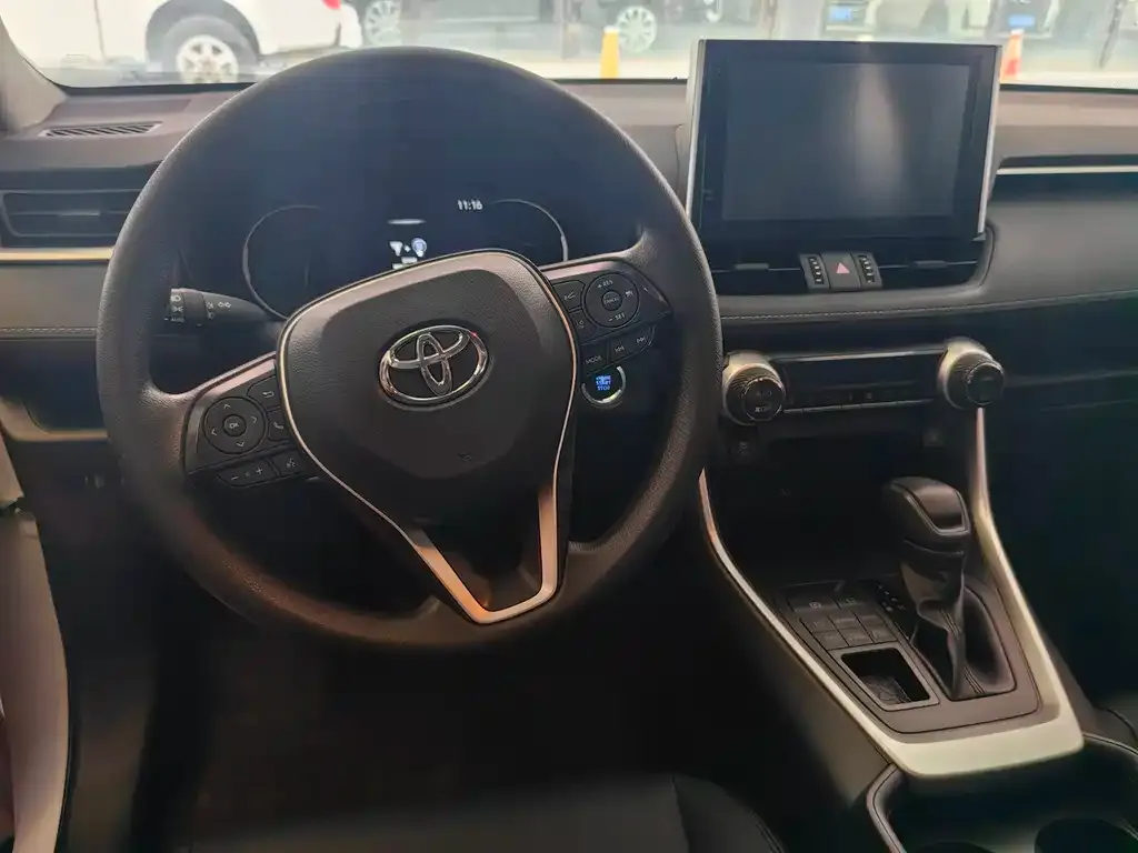 Toyota RAV4 2023 из CN, фото 10