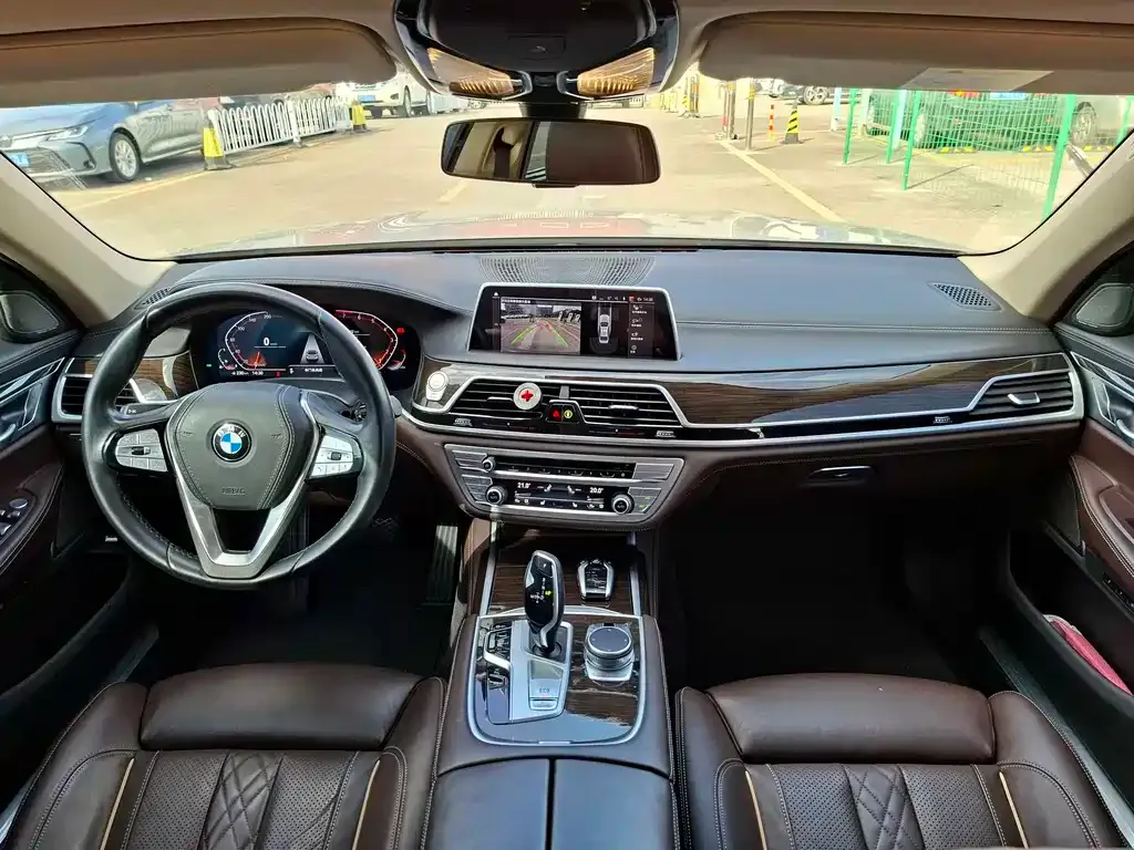 BMW 7 Series 2022 из CN, фото 6