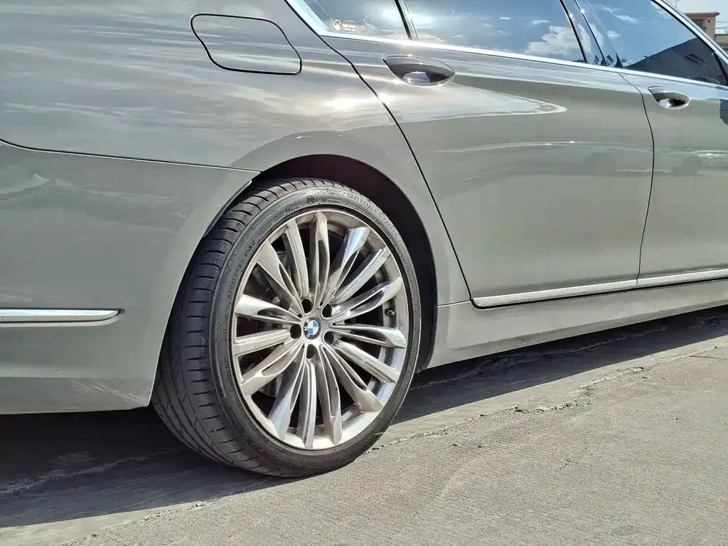 BMW 7 Series 2022 из CN, фото 3