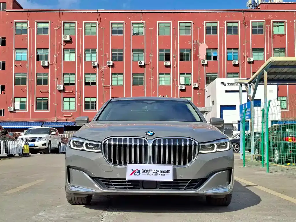 BMW 7 Series 2022 из CN, фото 7