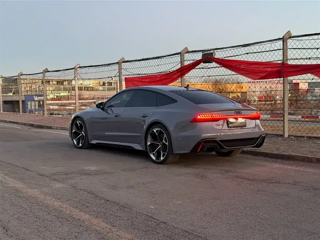 Audi RS 7 2024 из CN, фото 7