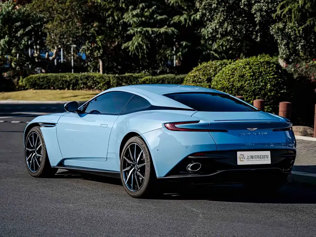 Aston Martin DB11 2024 из CN, фото 9