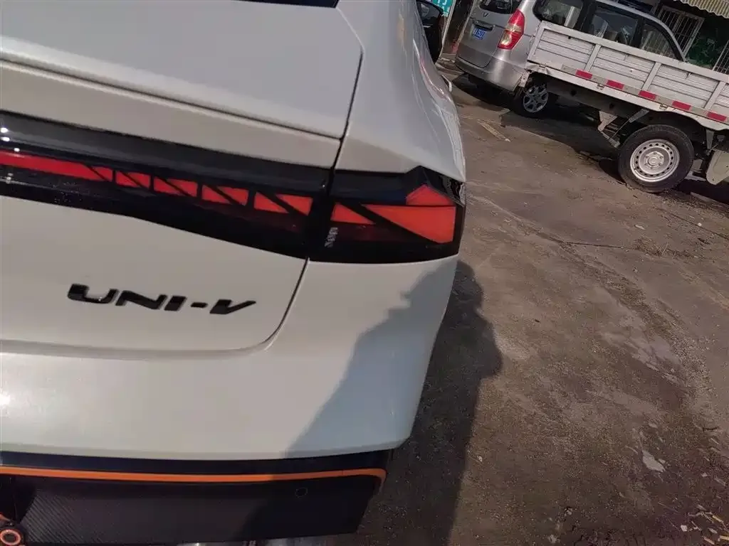 Changan UNI-V 2026 из CN, фото 3