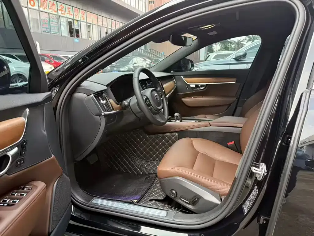 Volvo S90 2024 из CN, фото 4