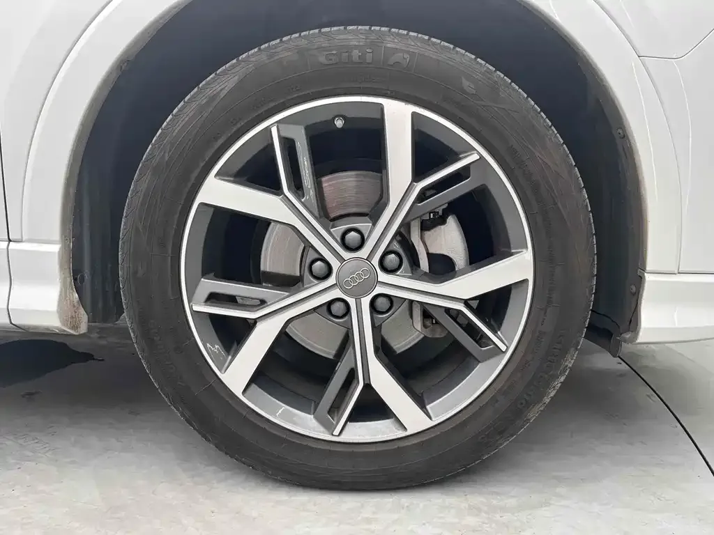 Audi Q3 Sportback — фото 10