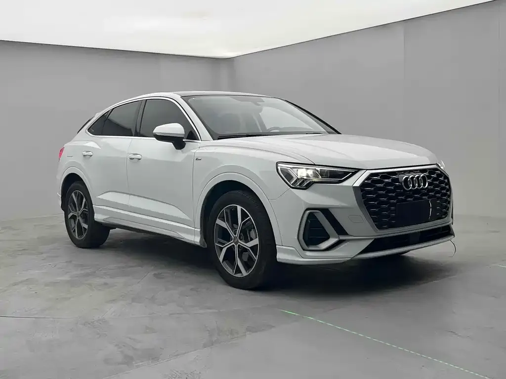 Audi Q3 Sportback — фото 3