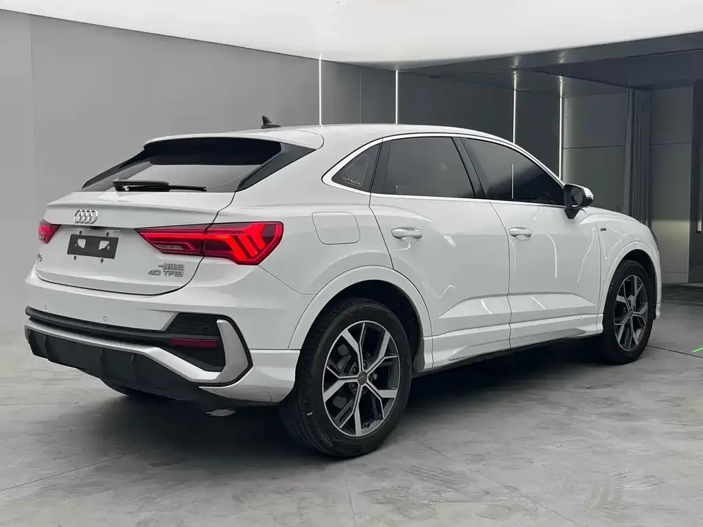 Audi Q3 Sportback — фото 4