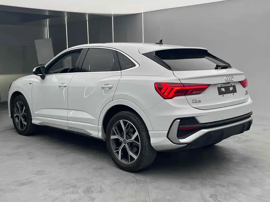 Audi Q3 Sportback — фото 7