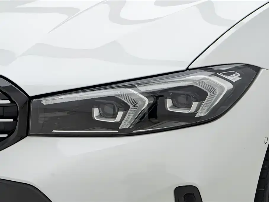 BMW 3 Series 2024 из CN, фото 10