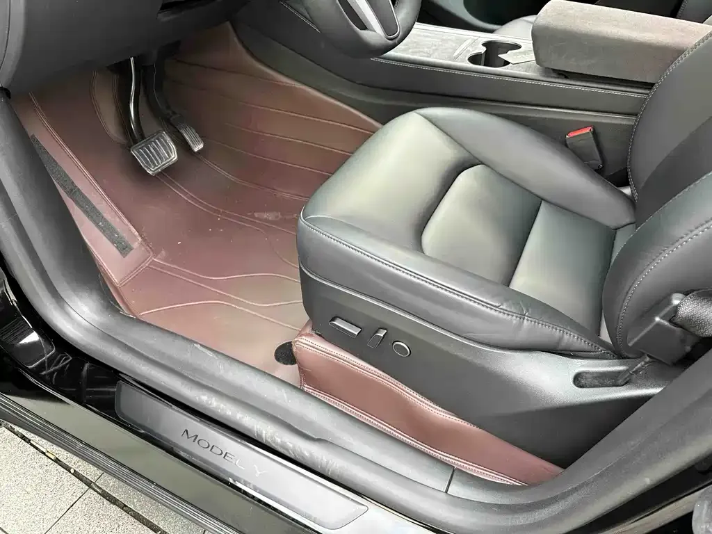 Tesla Model Y 2023 из CN, фото 7