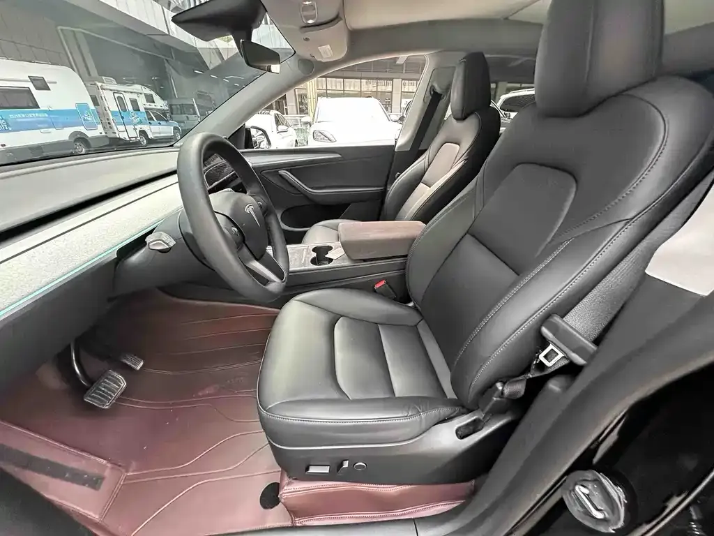 Tesla Model Y 2023 из CN, фото 8