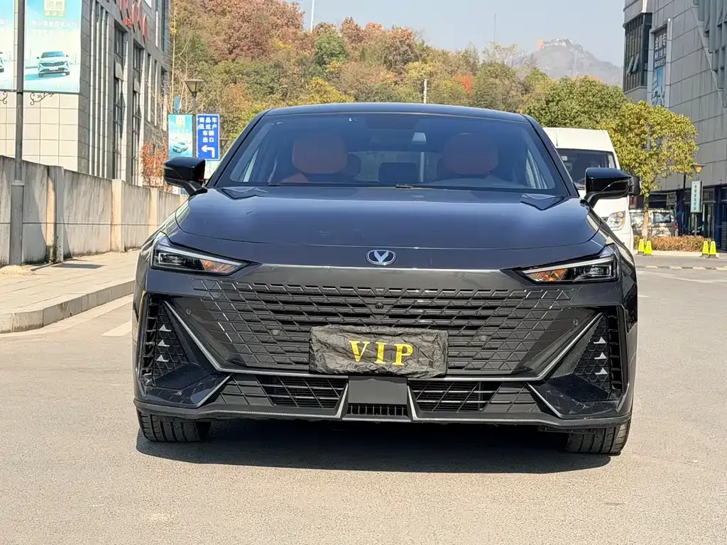 Changan UNI-V 2023 из CN, фото 2