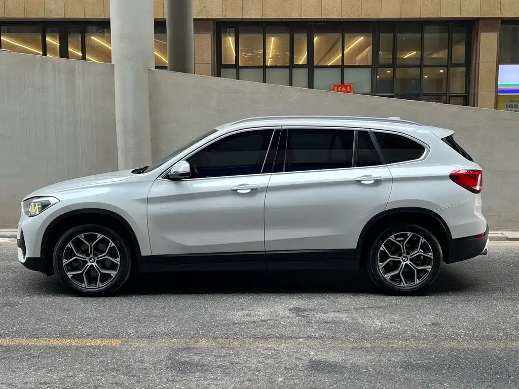 BMW X1 2021 из CN, фото 2