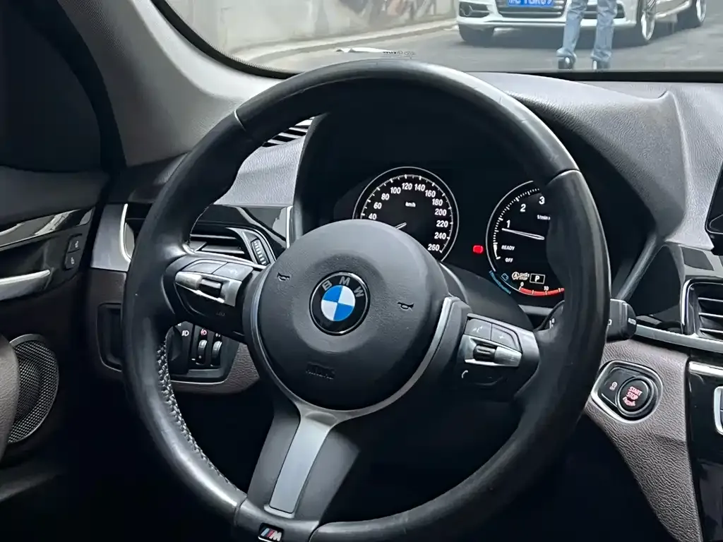 BMW X1 2021 из CN, фото 3